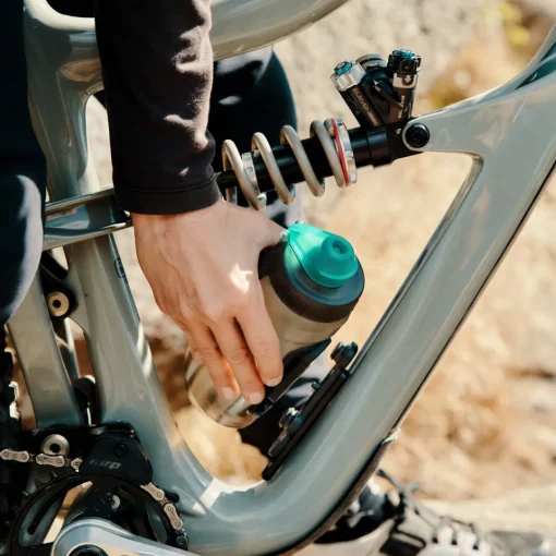 ROSE Bikes TWIST bottle 590 ml antibacterial Drinking Bottle incl. bike base Bottle Cage| Bottle Cages|Drink Bottles