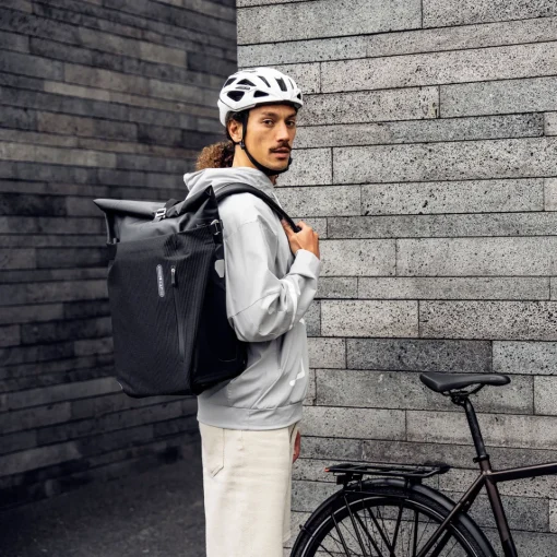 ROSE Bikes VARIO HIGH-VIS 26 L QL2.1 Pannier Bag and Backpack| Backpacks